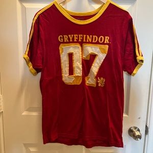 Gryfindor shirt